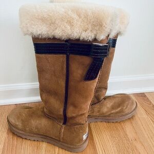 UGG Australia W Genevieve Tall Suede Shearling Boots
NEW 9